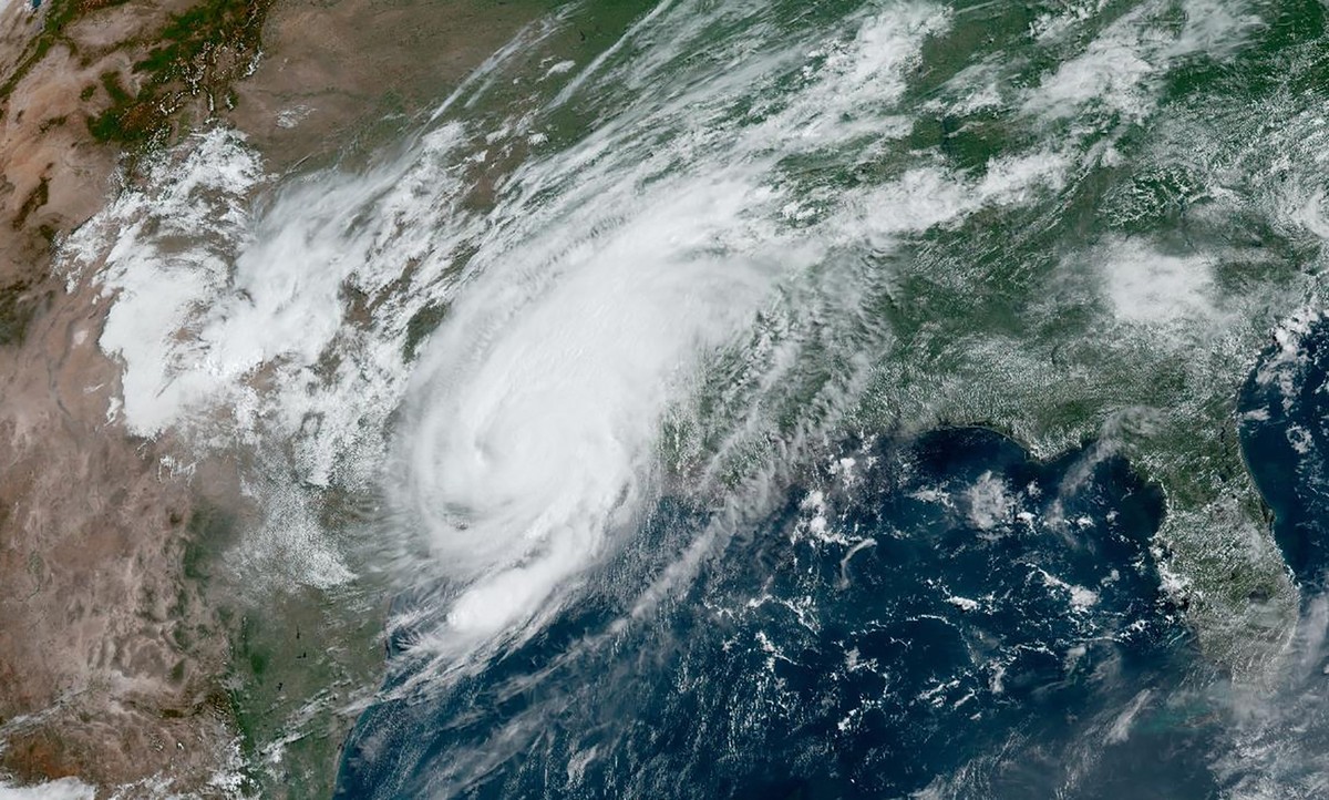 epa11467083 A handout composite satellite image made available by the National Oceanic and Atmospheric Administration (NOAA) shows hurricane Beryl approaching the coast of Texas, USA, 08 July 2024. Th ...