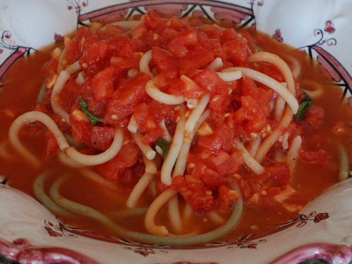 zu viel sauce pasta italien USA europa essen food falsch http://www.simplysogood.com/2010/09/pasta-pomodoro.html
