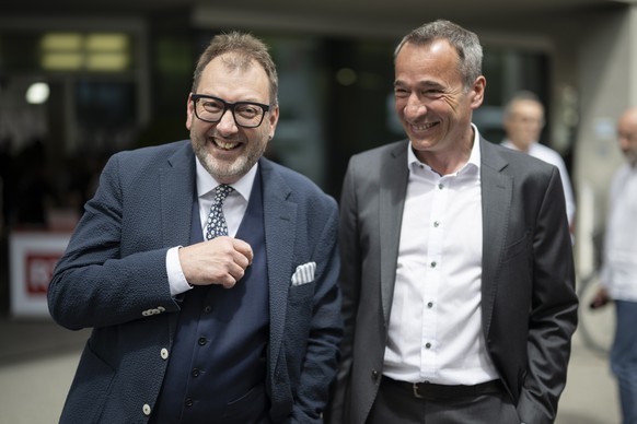 Peter Peyer (SP, bisher), links, und Martin Buehler (FDP, bisher), aufgenommen am Sonntag, 14. Juni 2026, in Chur. Im Kanton Graubuenden wird heute die Regierung sowie der Grosse Rat (Parlament) gewae ...