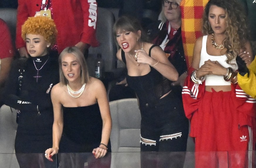 Ice Spice, from left, Ashley Avignone, Taylor Swift and Blake Lively react during the first half of the NFL Super Bowl 58 football game between the San Francisco 49ers and the Kansas City Chiefs on Su ...