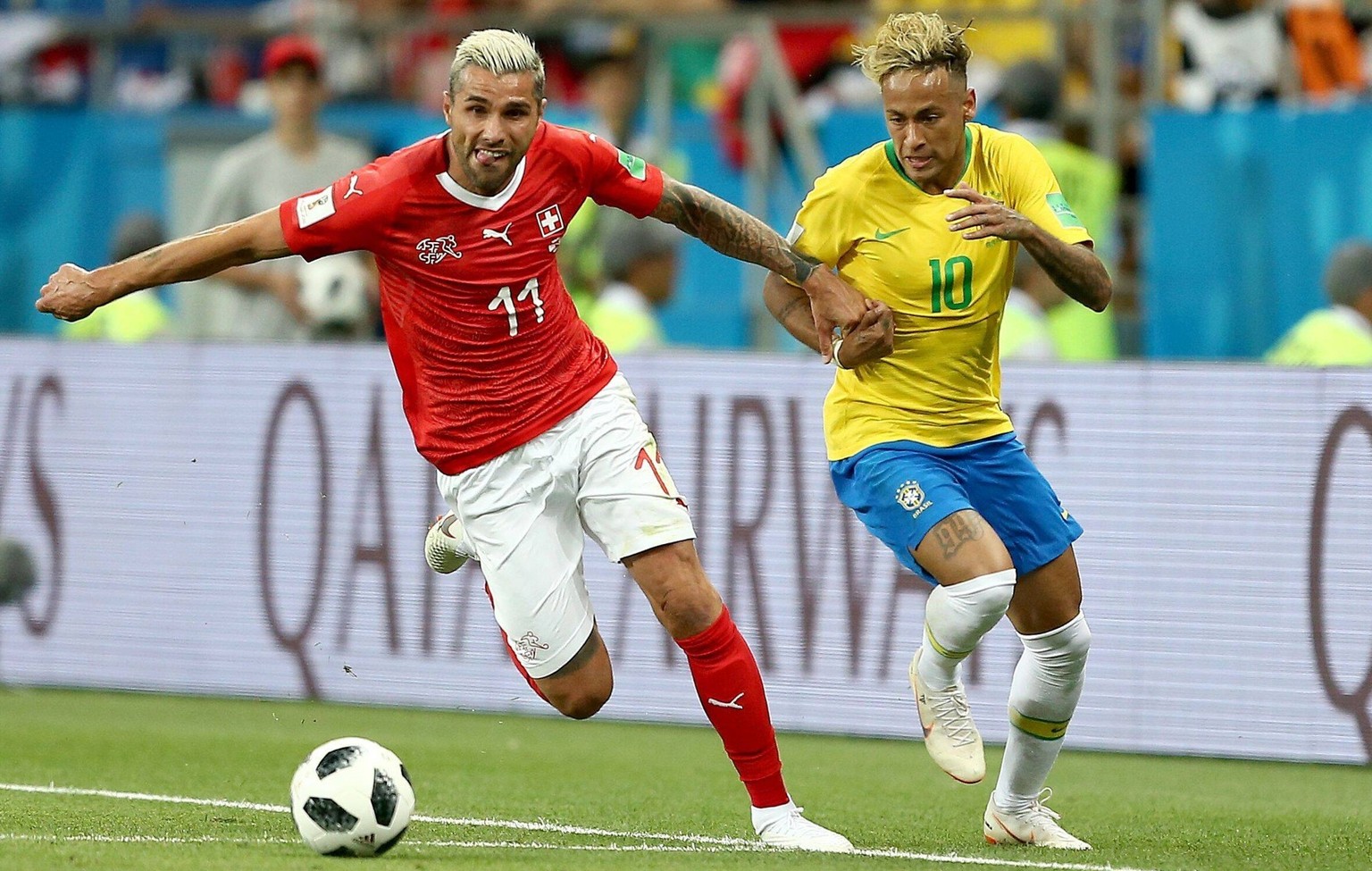Mandatory Credit: Photo by Michael Zemanek/BPI/Shutterstock 9718733ay Valon Behrami of Switzerland and Neymar of Brazil Brazil v Switzerland, Group E, 2018 FIFA World Cup, WM, Weltmeisterschaft, Fussb ...