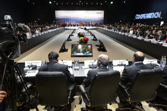 Abgeordnete während der OSZE-Ministerkonferenz in Basel.