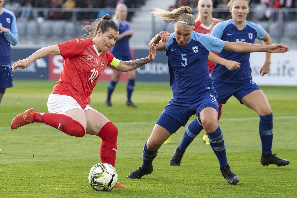 epa07487164 Switzerland's Ramona Bachmann (L) in action against Finland's Emma Koivisto during the Women's friendly soccer match between Switzerland and Finland at the Tissot Arena in B ...