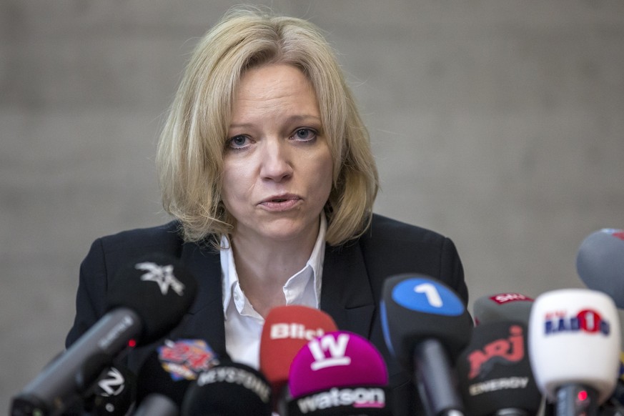 Die Leitende Staatsanwältin Barbara Loppacher an der Medienkonferenz in Schafisheim.