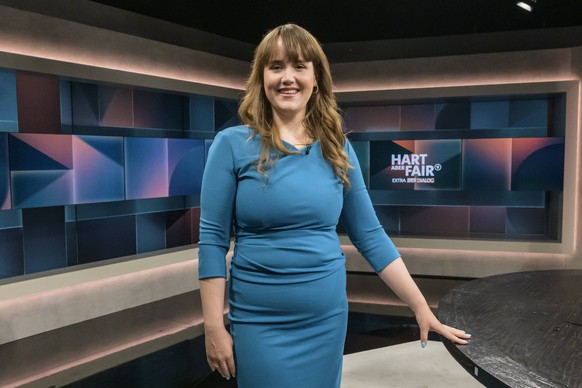im Bild v.l.: Ricarda Lang B�ndnis 90/Die Gr�nen: Bundestagsabgeordnete , GER, Berlin, hart aber fair - Polittalk, TV, Format, mit Moderator - Louis Klamroth, Das Erste, 01.06.2026, *** in the picture ...