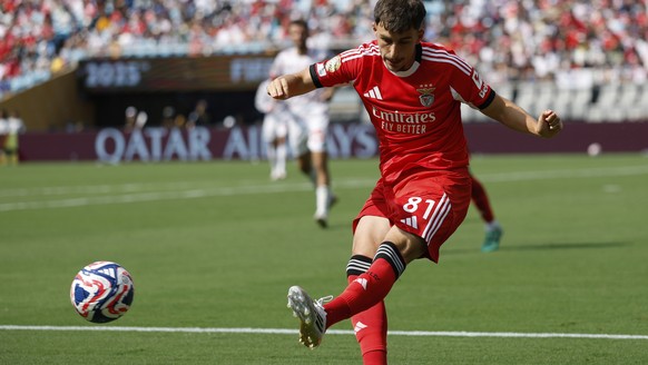 Benfica&#039;s Adrian Bajrami shoots during the Club World Cup Group C soccer match between Benfica and Bayern Munich in Charlotte, N.C., Tuesday, June 24, 2025. (AP Photo/Nell Redmond)
CWC Benfica Ba ...