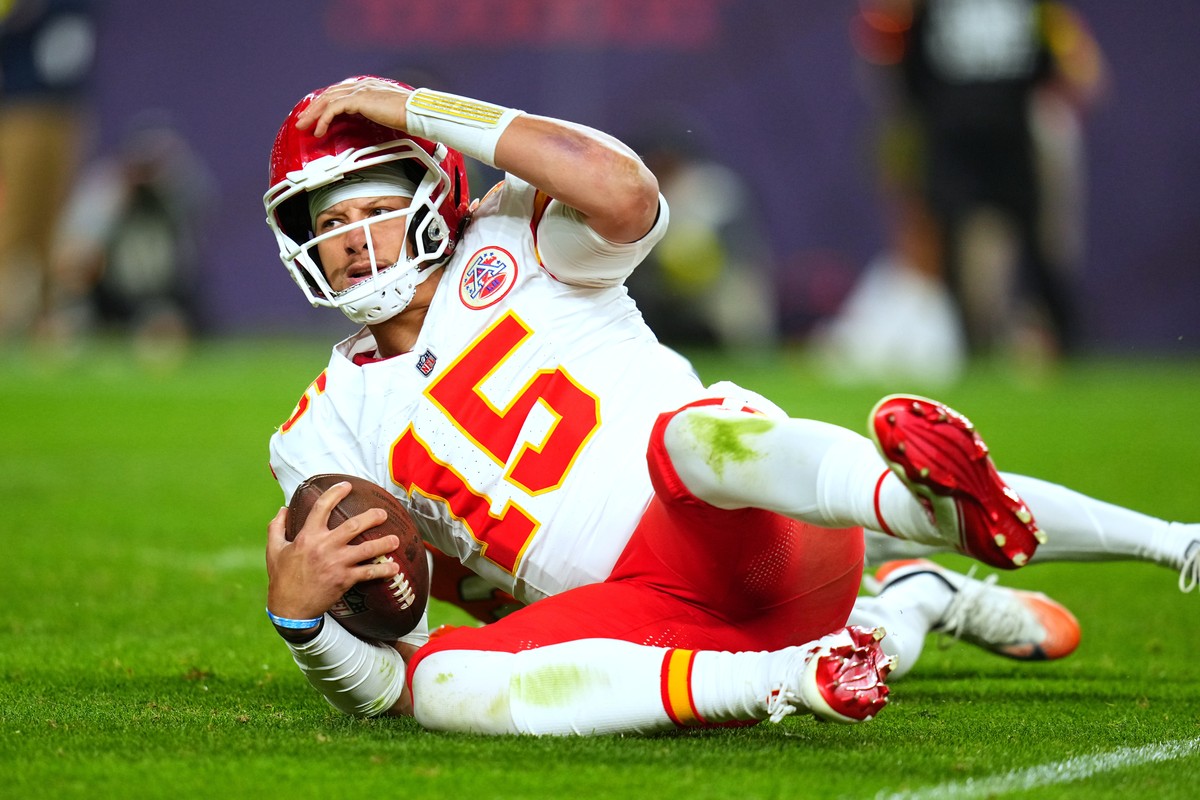 Kansas City Chiefs quarterback Patrick Mahomes (15) reacts after being sacked during the second half an NFL football game against the Denver Broncos Sunday, Nov. 16, 2025, in Denver. (AP Photo/Jack De ...