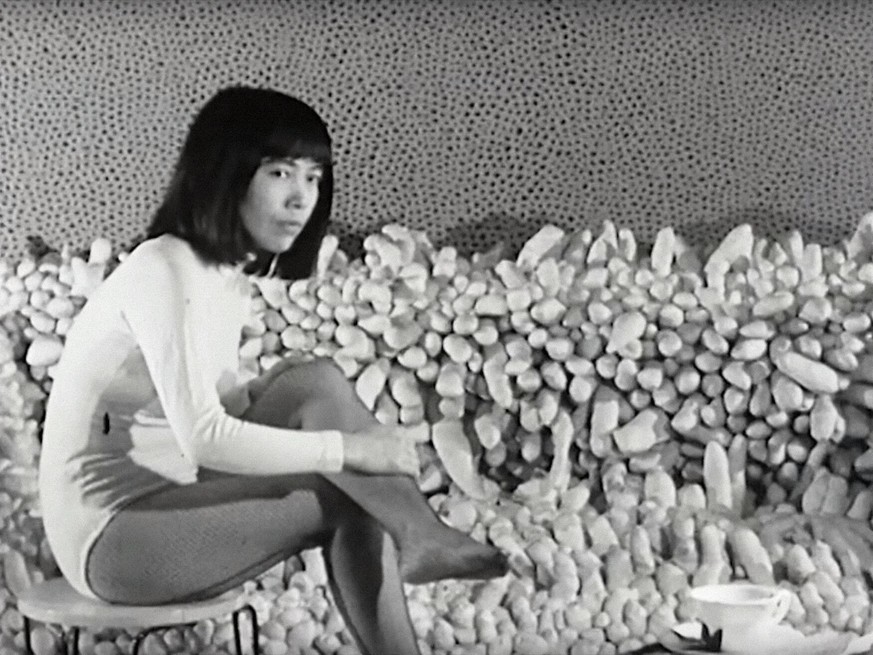 KUSAMA: INFINITY, Yayoi Kusama, 2018. Magnolia Pictures/courtesy Everett Collection. ACHTUNG AUFNAHMEDATUM GESCH�TZT PUBLICATIONxINxGERxSUIxAUTxONLY Copyright: xMagnoliaxPictures/CourtesyxEverettxColl ...