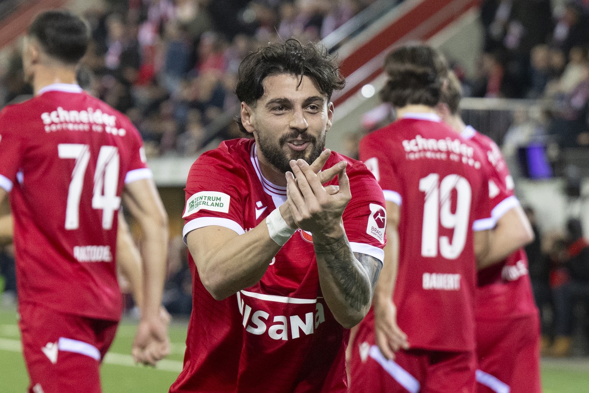 Kastriot Imeri (FCT) feiert seinen Treffer zum 1-0 im Fussball Meisterschaftsspiel der Swiss Super League zwischen FC Thun, FCT, und Luzern, FCL, vom Samstag, 28. Februar 2026 in Stockhorn Arena in Th ...