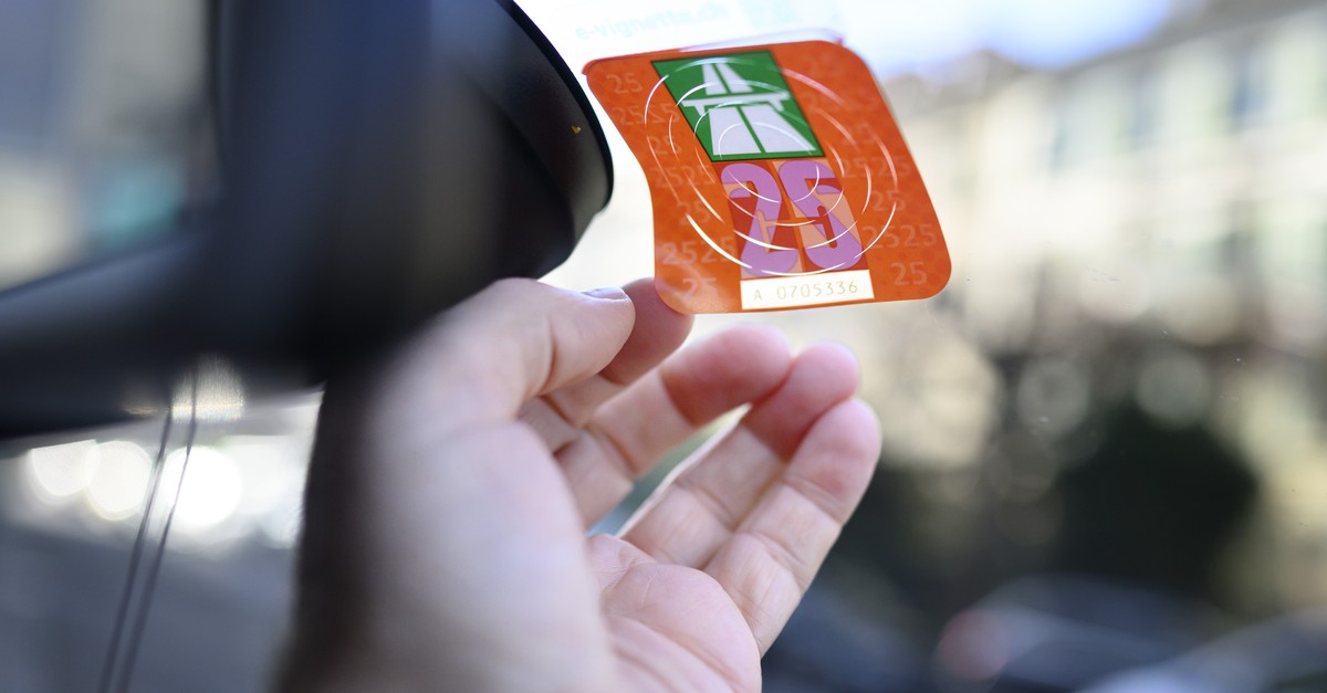 Die-Autobahnvignette-2025-l-uft-ab-bis-dann-ist-sie-noch-g-ltig