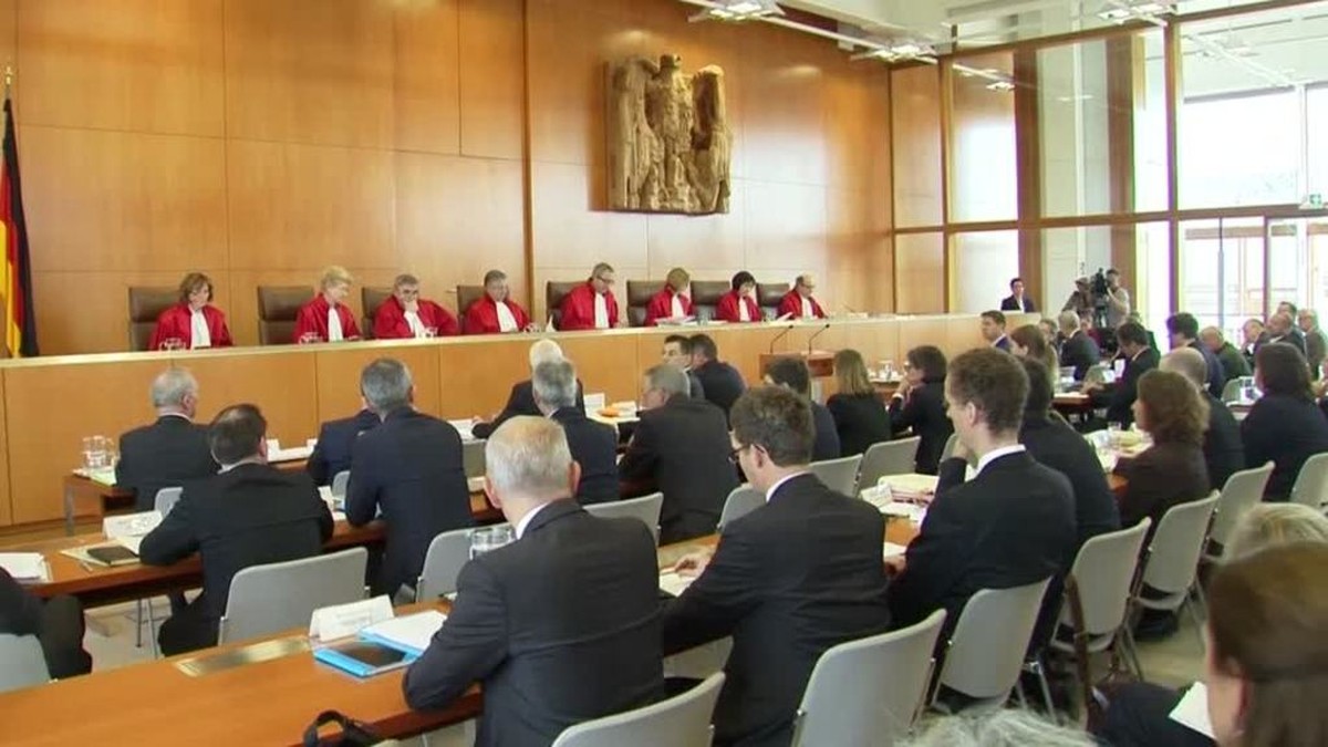 radar-reuters Ceta vor Gericht. Das Bundesverfassungsgericht in Karlsruhe verhandelt über die Eilanträge zum Stopp des geplanten Freihandelsabkommens zwischen der EU und Kanada.
Die Beschwerdeführer s ...