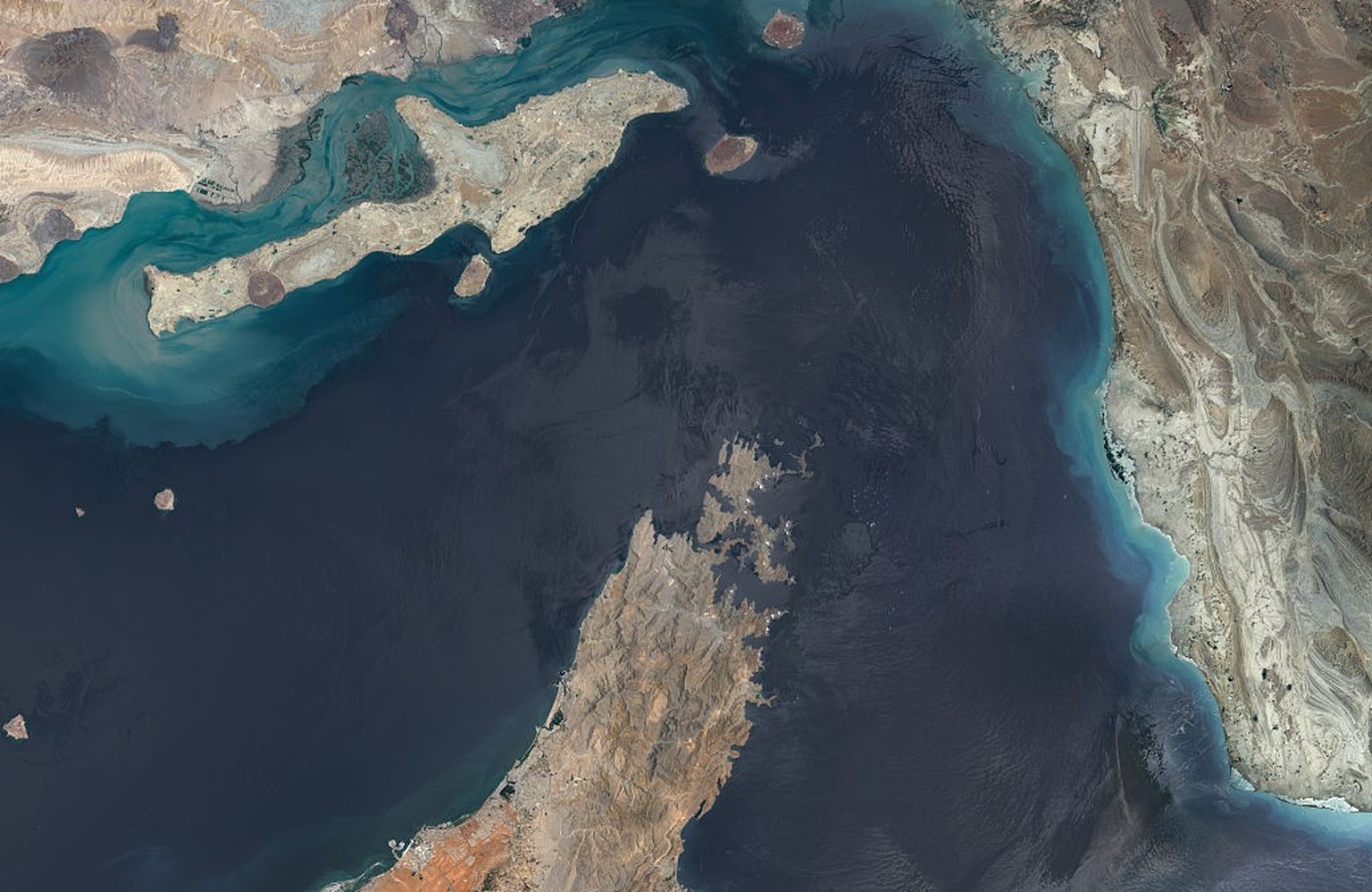 STRAIT OF HORMUZ, OMAN/IRAN -- JUNE 16, 2026: 01 -- Maps4media-processed Sentinel-2 satellite imagery shows a broad overview of the Strait of Hormuz, including the Musandam Peninsula, nearby islands,  ...