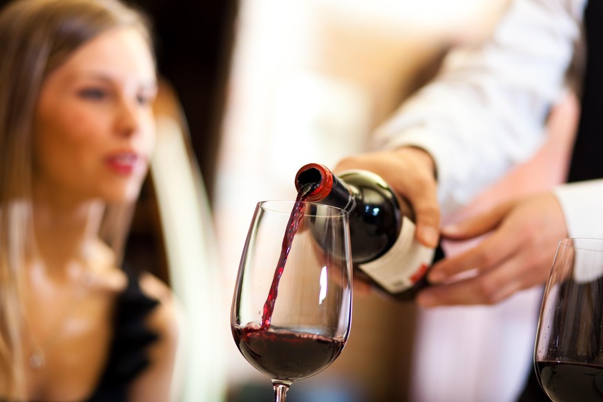Eine parlamentarische Initiative versetzt derzeit die gesamte Weinhändlerbranche in helle Aufregung. Es geht um Wein. 