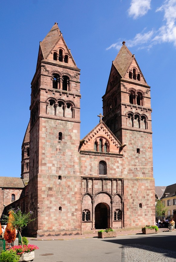 Ehemalige Klosterkirche St. Fides / Sainte-Foy in Schlettstadt / Séléstat. Um 1190 stiftete Hildegard von Egisheim an dieser Stelle ein Kloster. Von der damaligen Klosterkirche ist nur eine quadratisc ...