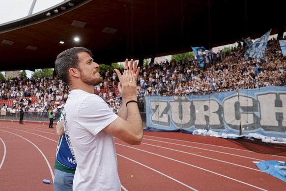 Adrian Guerrero wird von der Suedkurve verabschiedet nach dem Meisterschaftsspiel der Super League zwischen dem FC Zuerich und dem FC Lugano am Montag, den 20. Mai 2024, im Letzigrund Stadion in Zueri ...