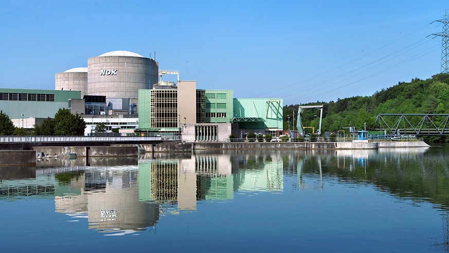 Das AKW Beznau darf Kühlwasser künftig nur noch in die Aare leiten, wenn deren Temperatur unter 25 Grad liegt. (Archivbild)