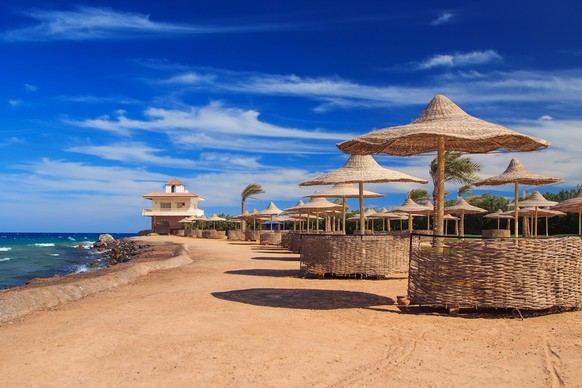 21st Place: Hurghada, Egypt https://www.shutterstock.com/de/image-photo/beach-sun-beds-umbrellas-egypt-summer-365414897?src=c2j05_GwCTI0xaHK-nyPew-1-58
