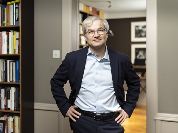 AVIS --- ZU MARKUS SOMM, CHEFREDAKTOR DES SATIREMAGAZINS NEBELSPATER, STELLEN WIR IHNEN FOLGENDES NEUES PORTRAIT ZUR VERFUEGUNG. WEITERE BILDER FINDEN SIE AUF visual.keystone-sda.ch ---Markus Somm, Ch ...