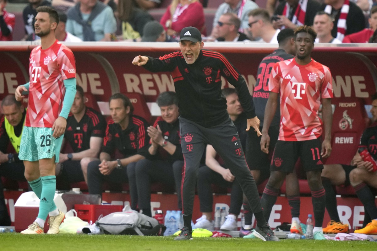 Bayern's head coach Thomas Tuchel gives instructions from the side line during the German Bundesliga soccer match between 1.FC Cologne and FC Bayern Munich in Cologne, Germany, Saturday, May 27,  ...