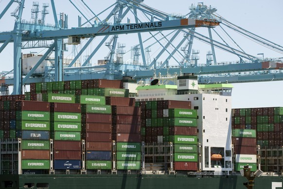 epa10058239 Large cranes unload a container ship at the Port of Los Angeles, California, USA, 07 July 2022. The first wave of the previous administration&#039;s tariffs on imports of Chinese goods beg ...