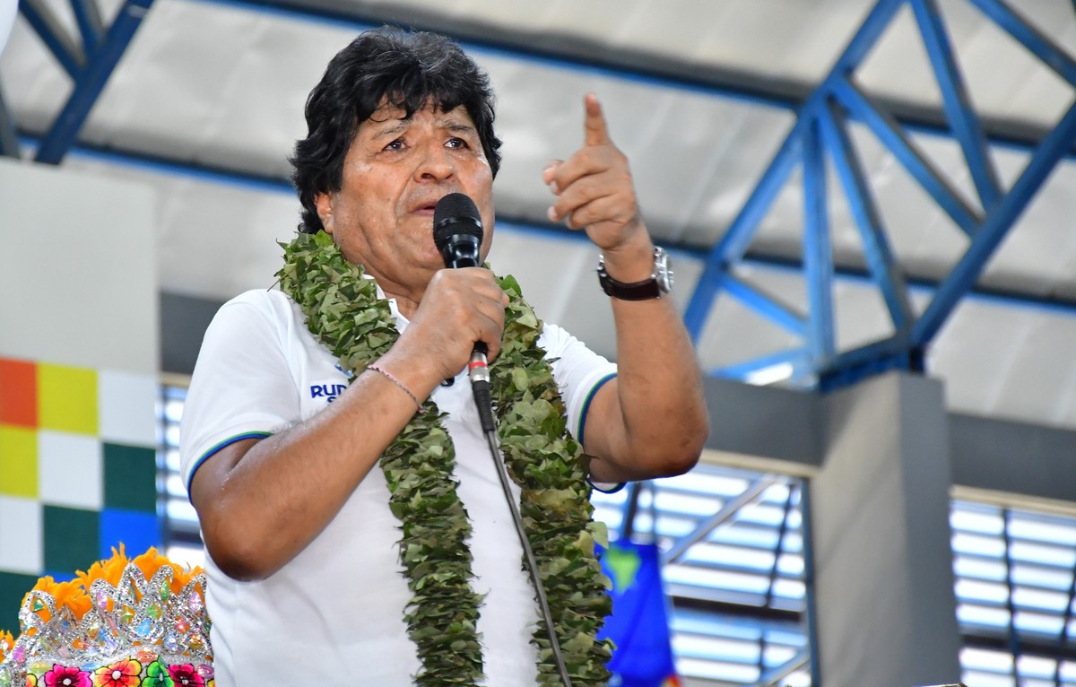 epa12447436 Former Bolivian president Evo Morales speaks during an event in Villa Tunari, Bolivia, 11 October 2025, where he inaugurated an intercontinental meeting with representatives from several c ...