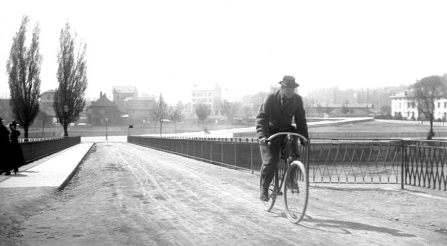 130 Jahre TCS 

https://www.tcs.ch/de/der-tcs/rund-um-den-tcs/geschichte.php