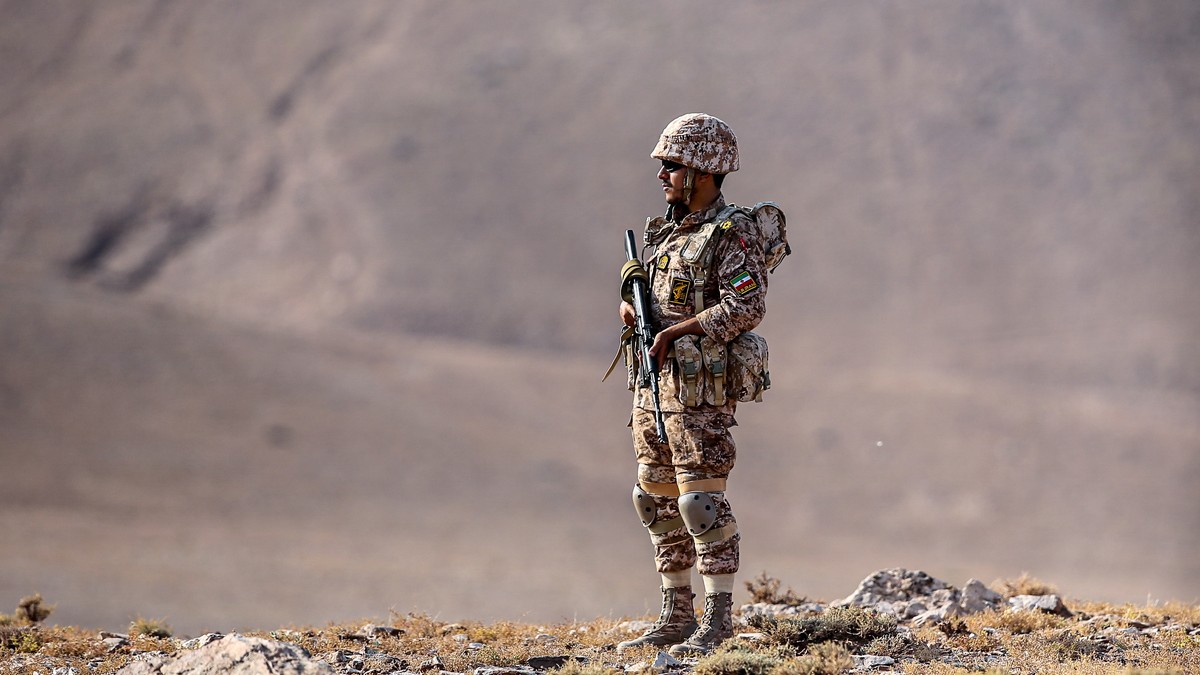 Soldier in Iran opens fire on comrades – five dead Whirl after dead cat Twiks in Russia: simply thrown off the train