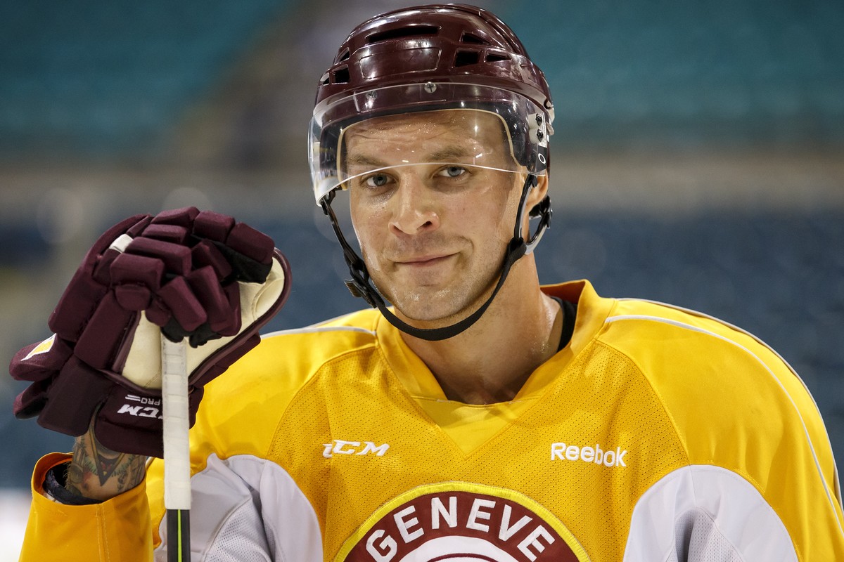 ZUM START DER NATIONAL LEAGUE A EISHOCKEY-SAISON 2015/16 AM MITTWOCH, 9. SEPTEMBER 2015, STELLEN WIR IHNEN FOLGENDES BILDMATERIAL DER WICHTIGSTEN TRANSFERS ZUR VERFUEGUNG - Geneve-Servette's new  ...