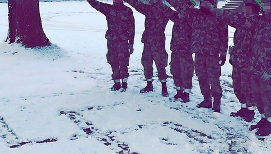 Armee wollte «Hakenkreuz»-Rekruten Karriere machen lassen