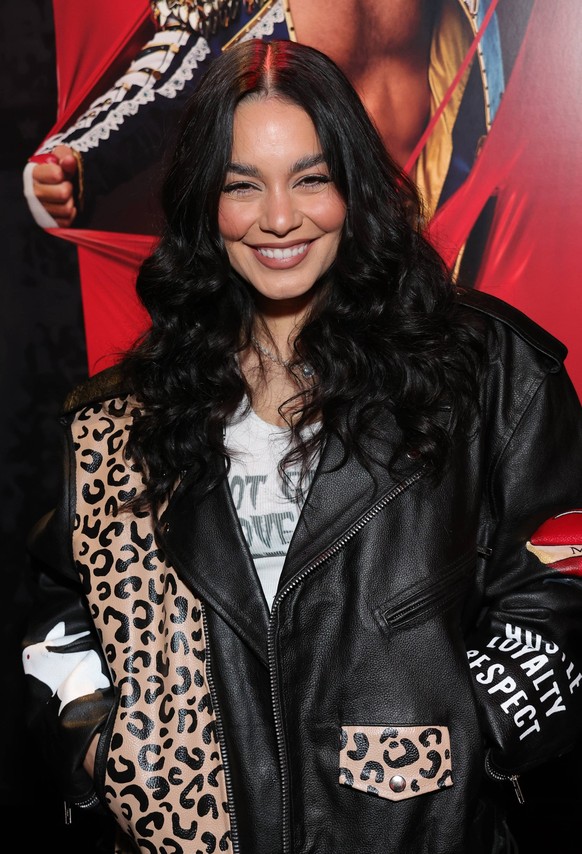 INGLEWOOD, CA - JANUARY 06: Vanessa Hudgens at the WWE Monday Night Raw Debuts On Netflix at The Intuit Dome Hollywood on January 06, 2025 in Inglewood, California. Copyright: xFayexSadoux
