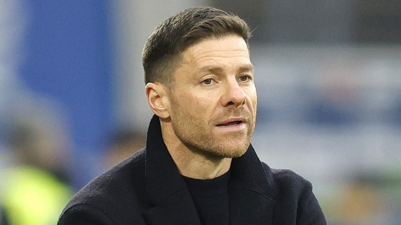 epa11123437 Leverkusen&#039;s head coach Xabi Alonso gestures during the German Bundesliga soccer match between SV Darmstadt 98 and Bayer 04 Leverkusen in Darmstadt, Germany, 03 February 2024. EPA/RON ...