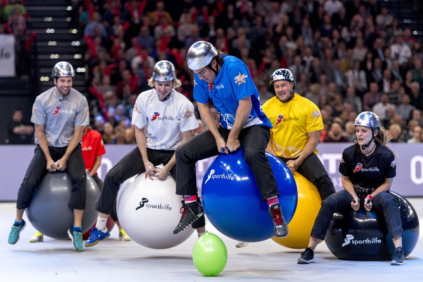 Mario Gyr, Andri Ragettli, Marc Berthod, Marco Buehrer und Nadine Zumkehr, von links nach rechts, waehrend des Super10Kampf 2016, der im Rahmen der Stiftung Schweizer Sporthilfe, am Freitag 4. Novembe ...