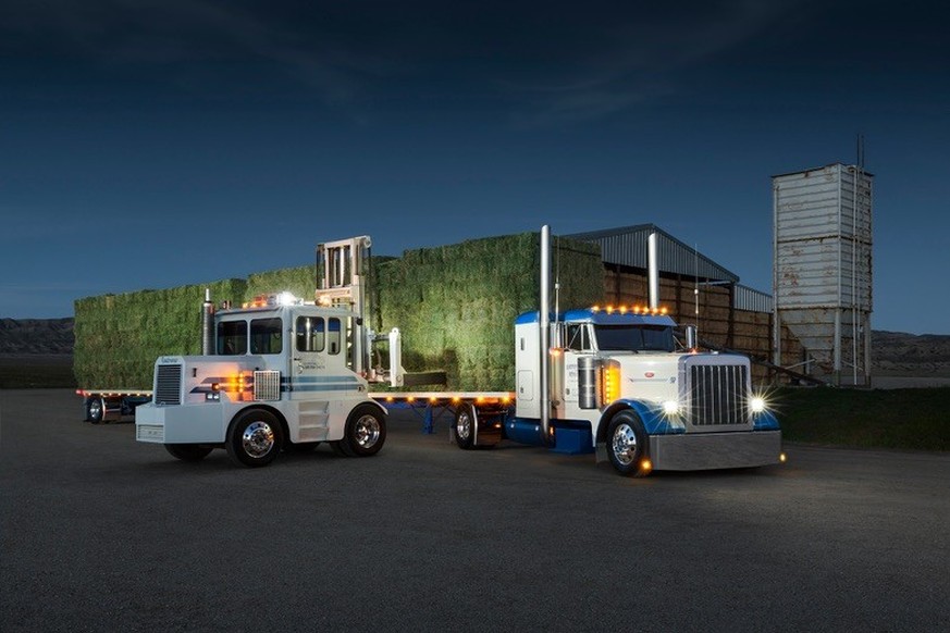 Rigs On Location: Was passiert, wenn ein Modefotograf Trucks fotografiert.

https://rogersnider.com/Categories/Rigs-on-Location/27/thumbs