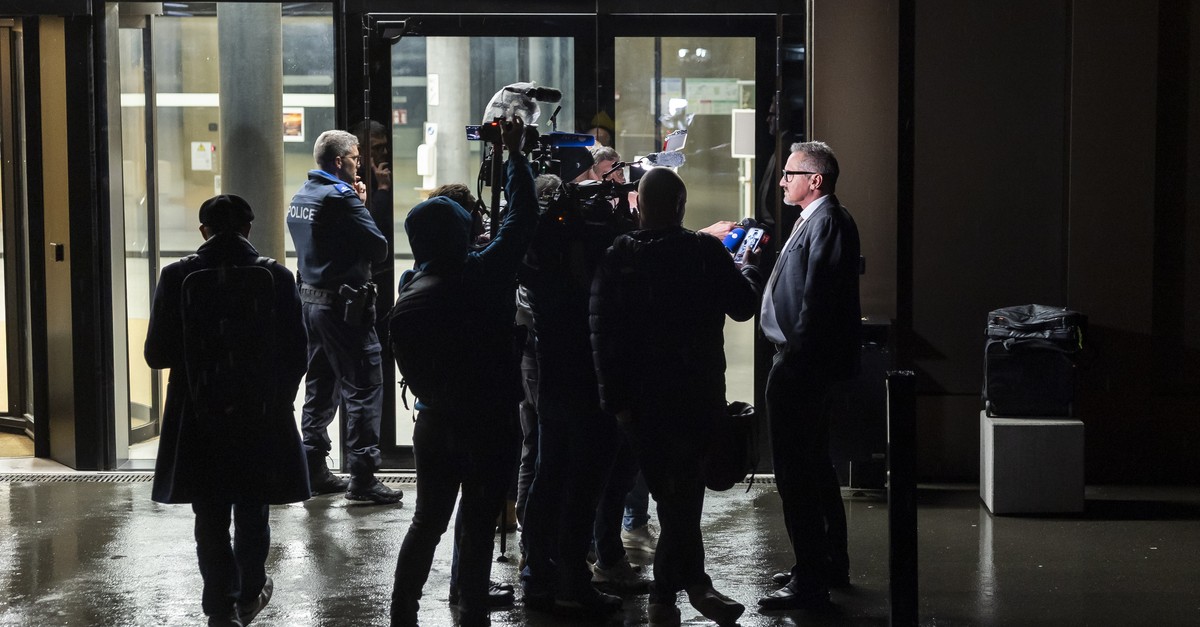 Staatsanwaltschaft erhält Crans-Montana-Akten mit geschwärzten Namen