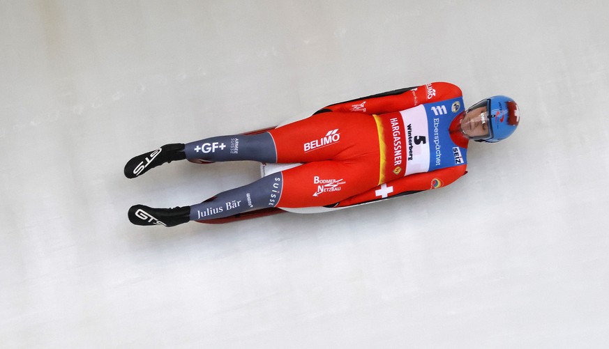 epa09663261 Natalie Maag of Switzerland in action during the women&#039;s first run of the Luge World Cup Race in Winter?berg, Germany, 02 January 2022. EPA/RONALD WITTEK