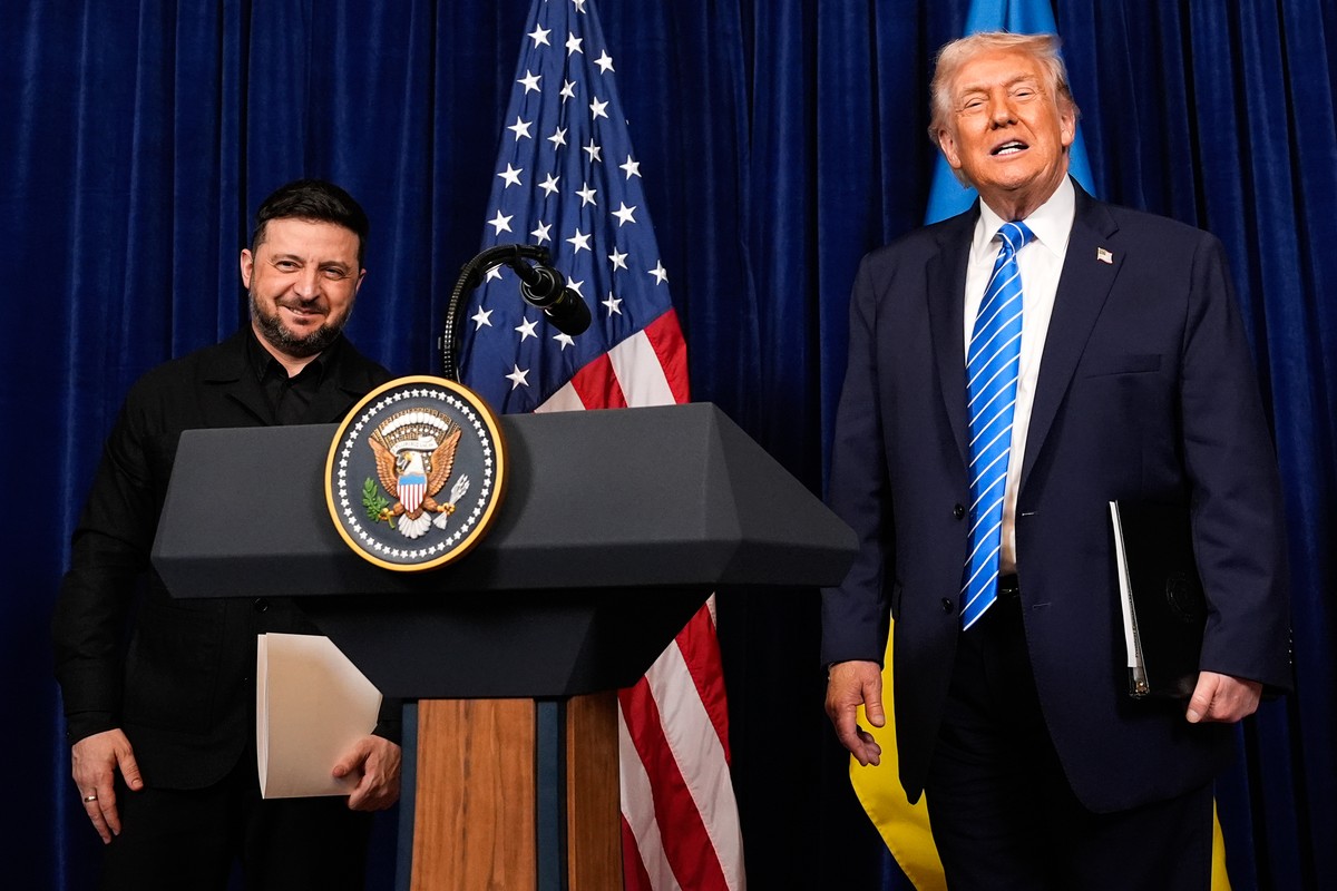President Donald Trump and Ukraine's President Volodymyr Zelenskyy depart a joint news conference at Trump's Mar-a-Lago club, Sunday, Dec. 28, 2025, in Palm Beach, Fla. (AP Photo/Alex Brando ...