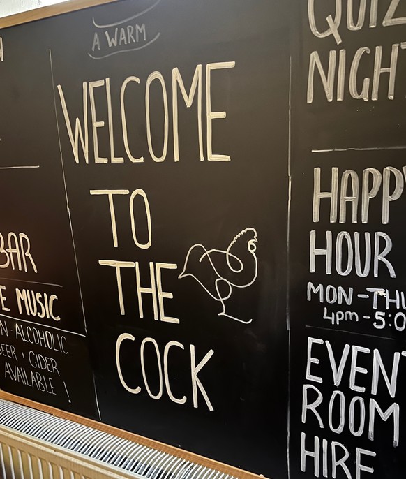 Der beste Pub-Name ever. 
Great British Memes - funny because true