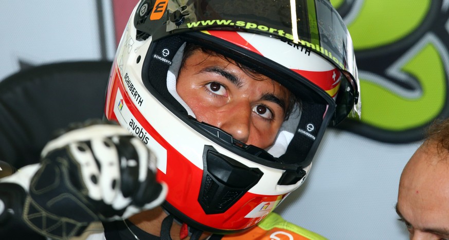 epa05522367 Swiss rider Jesko Raffin of Stop And Go Racing Team in the pits during the Moto2 practice session of the 2016 British Motorcycling Grand Prix at the Silverstone race track, Northampton, Br ...