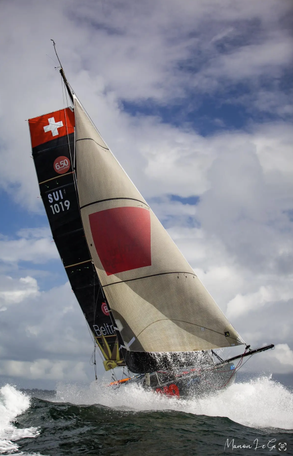 Auf den 8000 Kilometern in die Karibik lauern so einige Herausforderungen auf Steuermann und Boot.