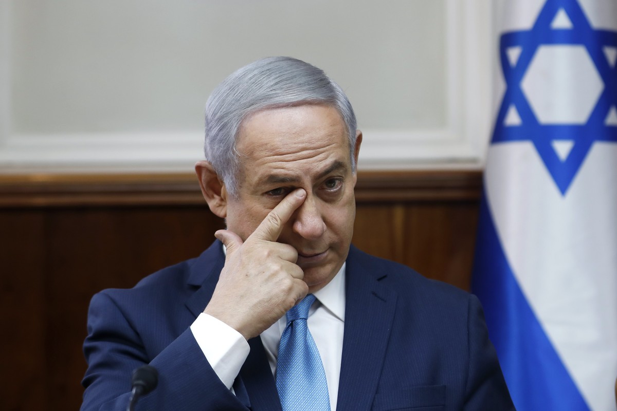 epa06514369 Israeli Prime Minister Benjamin Netanyahu attends the weekly cabinet meeting at the Prime Minister's office in Jerusalem, 11 February 2018. Media reports state that Benjamin Netanyahu ...