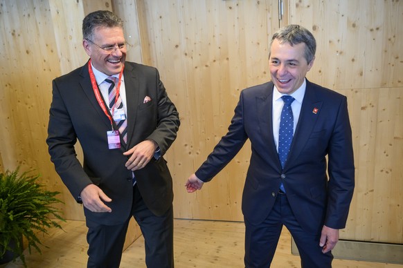 epa11086859 Switzerland&#039;s Foreign Minister Federal Councillor Ignazio Cassis (R) speaks with European Commission Executive Vice-President Maros Sefcovic (L) prior to a bilateral meeting in the Ho ...