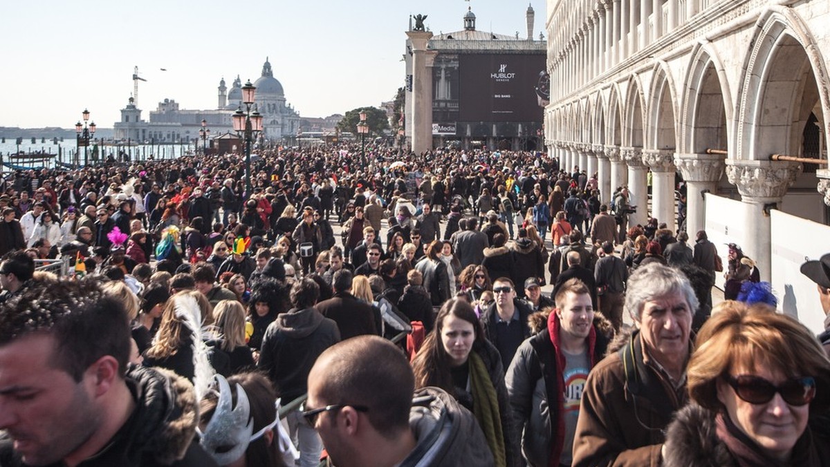 Massentourismus mass tourism Tourismus Massen Venedig Venice Venezia Symbolbild