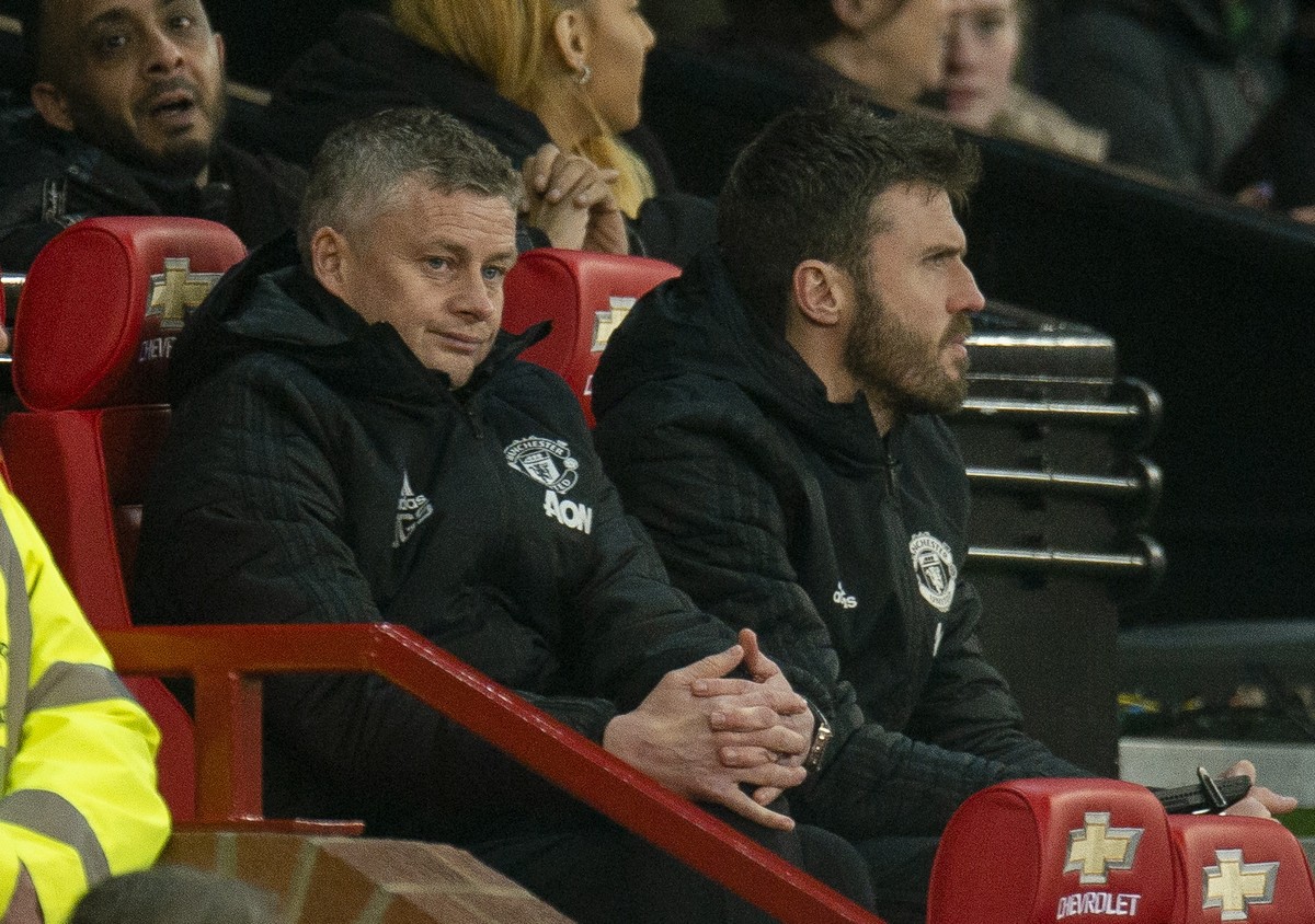 epa08152845 Manchester United manager Ole Gunnar Solskjaer reacts during the English Premier League soccer match between Manchester United and Burnley FC at Old Trafford in Manchester, Britain, 22 Jan ...