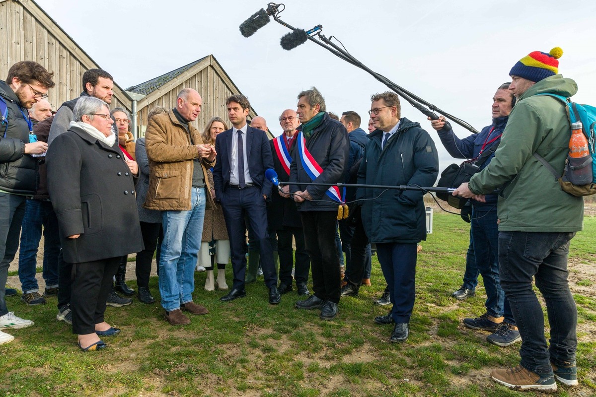 Gabriel Attal visiting a farm Les Jardins de Meslay - Parcay Meslay French Prime Minister Gabriel Attal meets Nicolas Sterlin, farmer and owner of farm Les Jardins de Meslay, farmers during a visit at ...