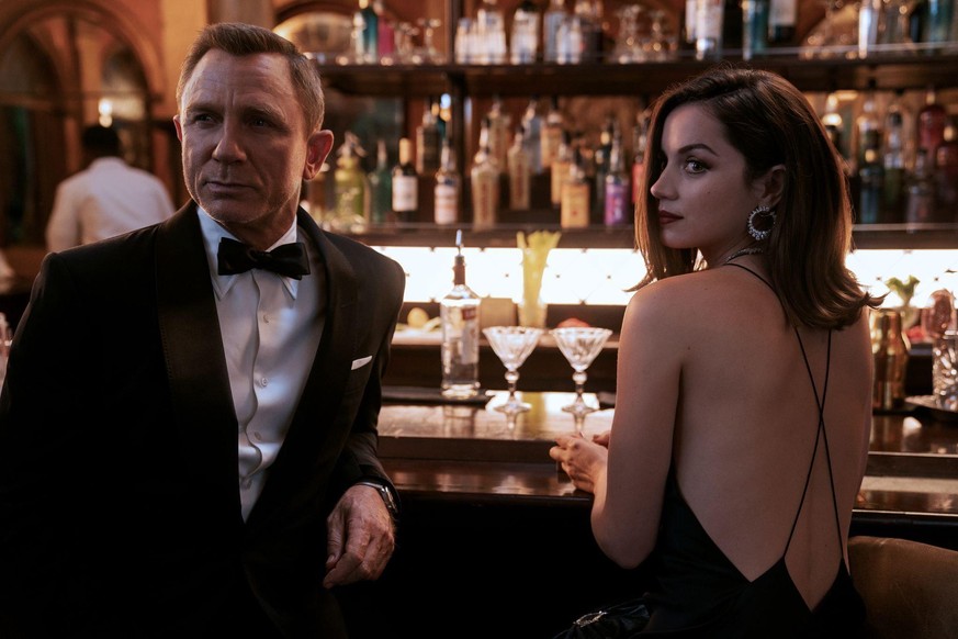 james bond 2020 ana de alma daniel craig