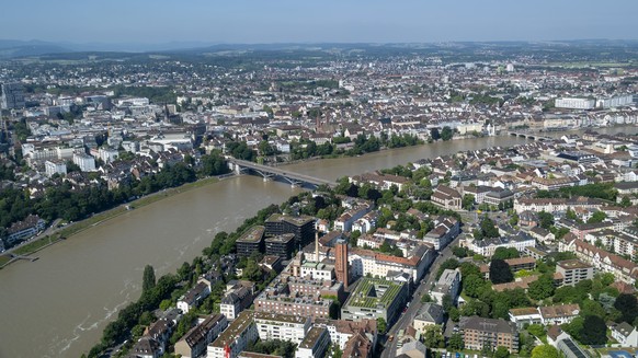 Aussicht auf die Stadt vom Roche Buerohochhaus Bau 2 in Basel, am Freitag, 11. Juni 2021. (KEYSTONE/Georgios Kefalas)