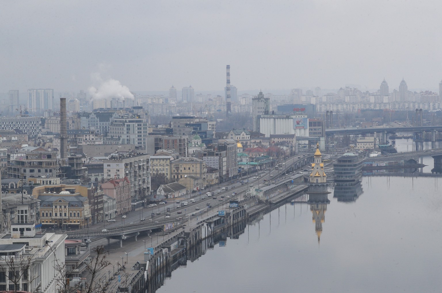 epa09781389 A general view Kiev, Ukraine, 24 February 2022. Russian troops launched a major military operation on Ukraine on 24 February, after weeks of intense diplomacy and the imposition of Western ...