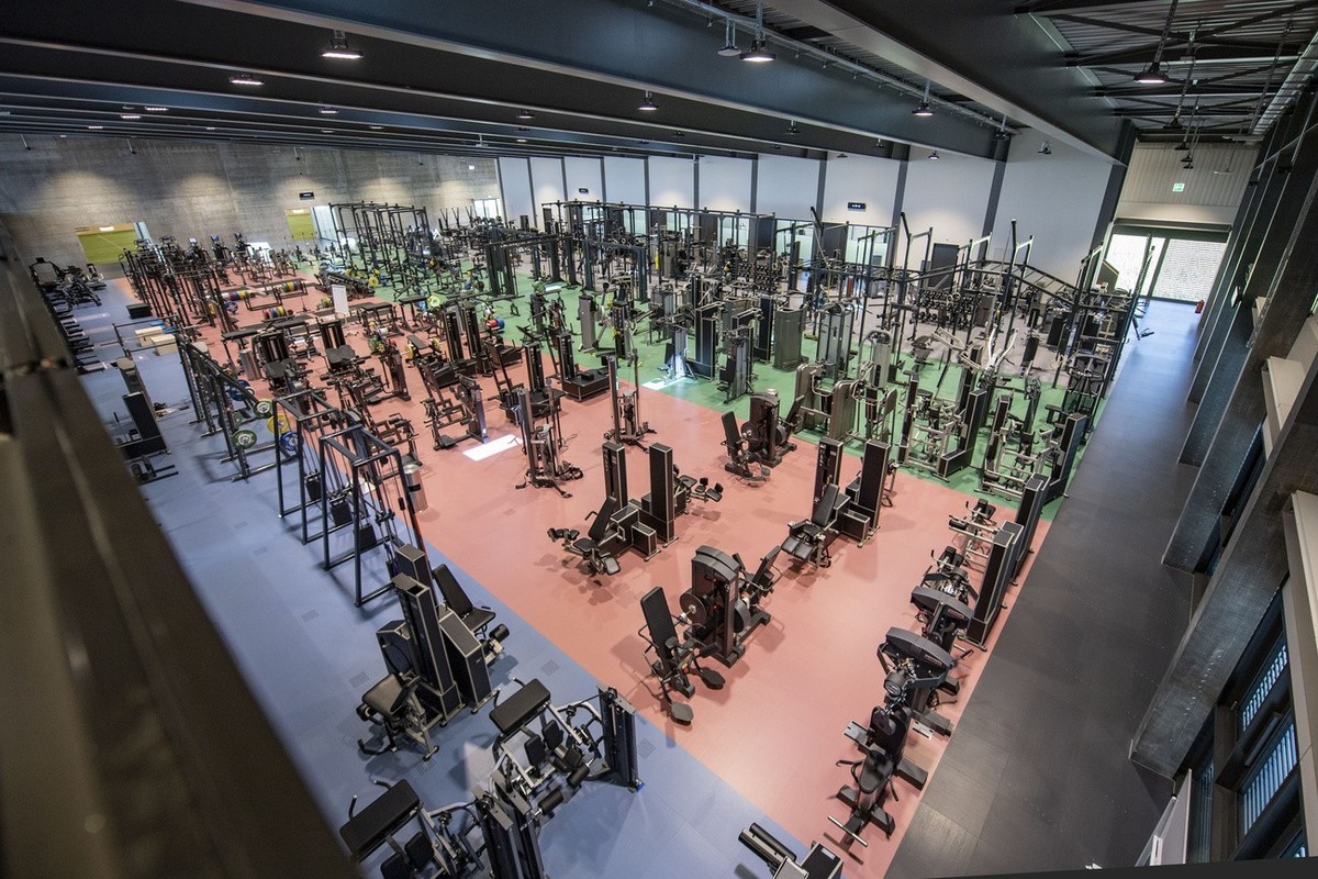 Die Trainings und Geraetehalle im Spitzensport-Zentrum "OYM" ("On Your Marks"), am Mittwoch, 26. August 2020, in Cham. Der Sportkomplex von Hans-Peter Strebel bietet Spitzenathlete ...