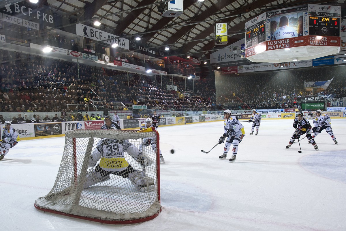 Fribourg kann Ambri-Piotta erst im zweiten Drittel knacken. &nbsp;