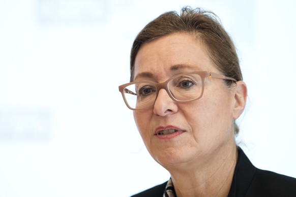 Jeannine Pilloud, Delegierte fuer OEV-Branchenentwicklung der SBB, stellt das Programm &quot;OEV-Ticket 2020&quot; vor, am Dienstag, 6. Maerz 2018 in Bern. Die Schweizer Transportunternehmen wollen de ...